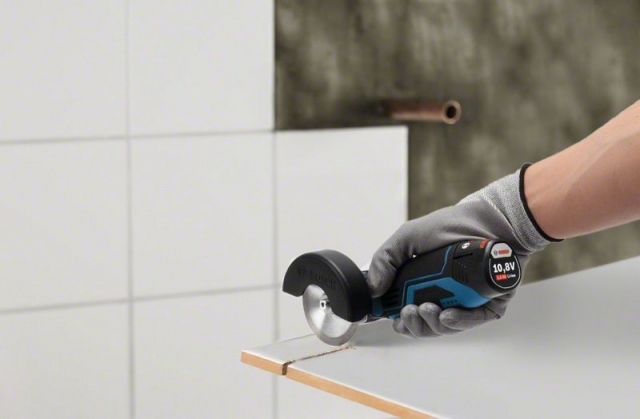 Аккумуляторная угловая шлифмашина GWS 12V-76