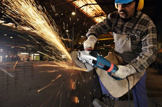 Угловая шлифмашина GWS 26-230 LVI