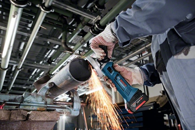 Аккумуляторная угловая шлифмашина GWS 18-125 V-LI