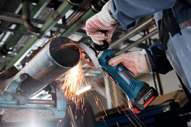 Аккумуляторная угловая шлифмашина GWS 18-125 V-LI