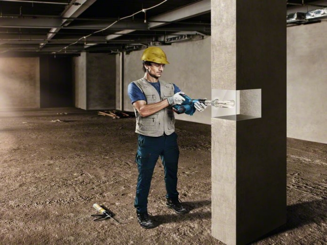 Аккумуляторная воздуходувка GBL 18V-120