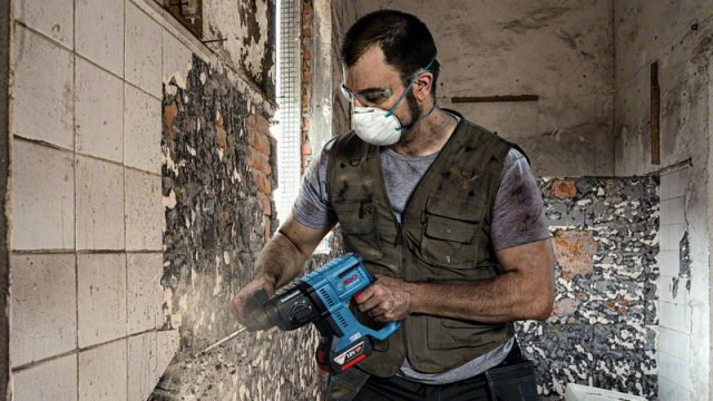 Аккумуляторный перфоратор с патроном SDS plus GBH 180-LI