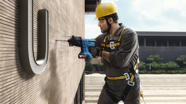 Аккумуляторный перфоратор с патроном SDS plus GBH 180-LI